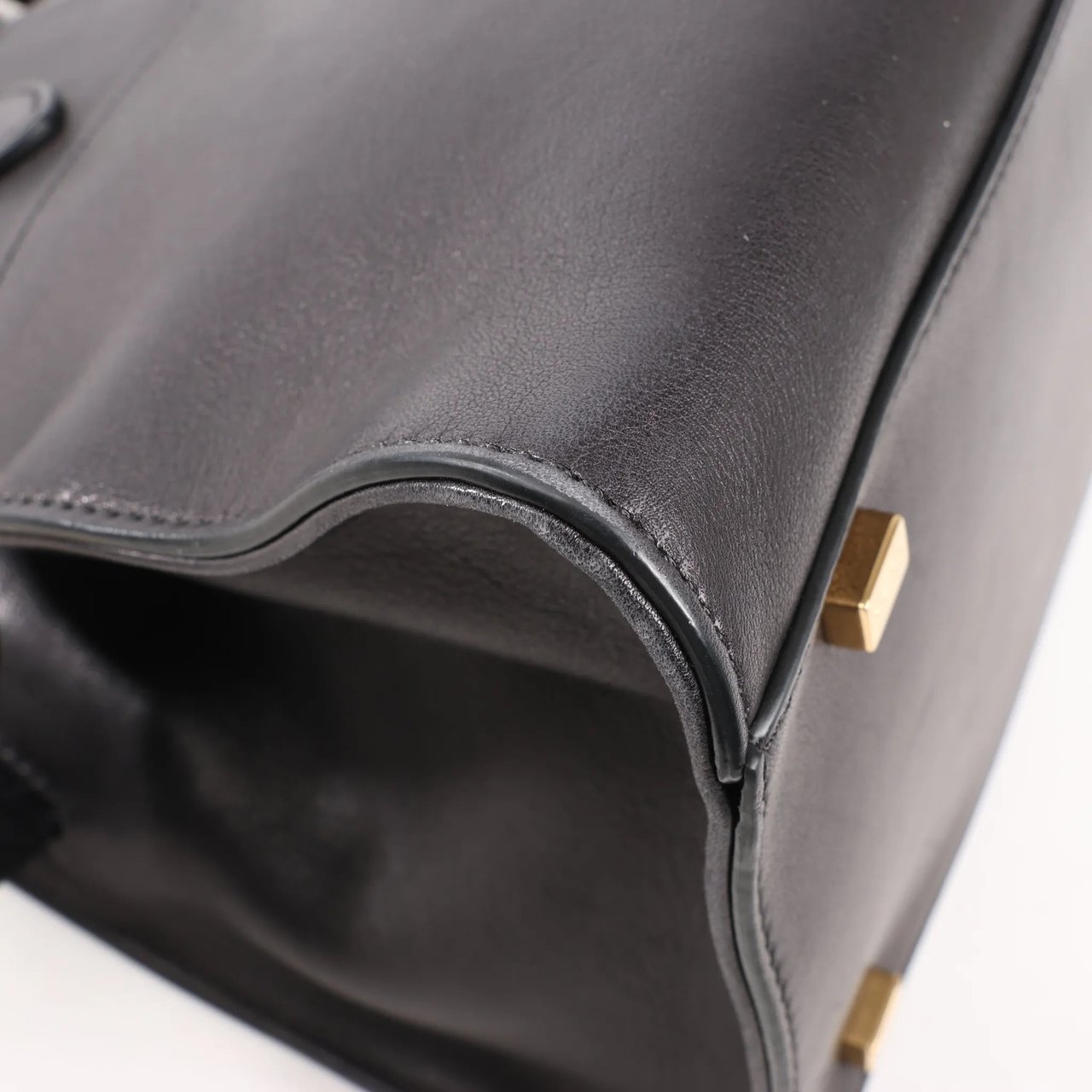 The Row The Row Soft Margaux 10 Leather 2Way Handbag in Black Zwart