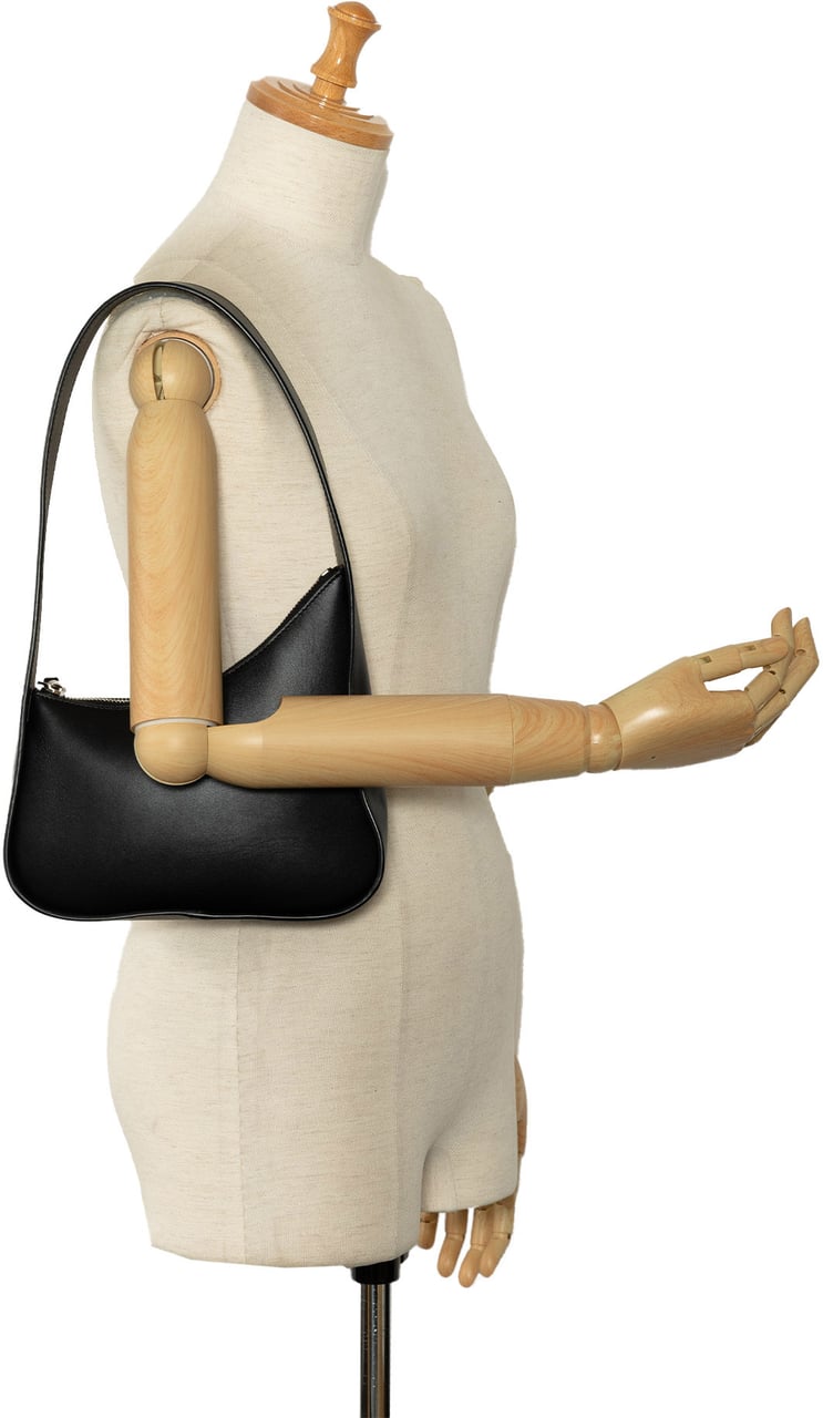 The Row Leather Half Moon Shoulder Bag Zwart