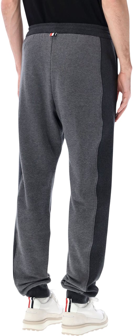 Thom Browne Sweatpants W/ Engineered 4 Bar In Solid Grigio Donkergrijs