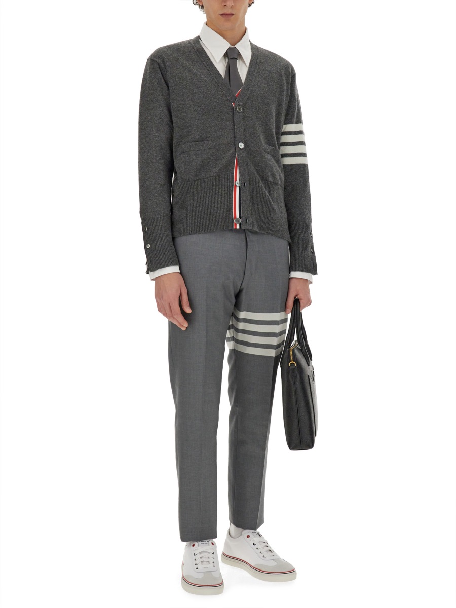Thom Browne V-NECK CARDIGAN Grijs