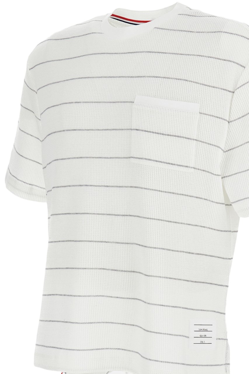 Thom Browne SHORT SLEEVE TEE IN TEXTURED STRIPE WAFFLE Wit