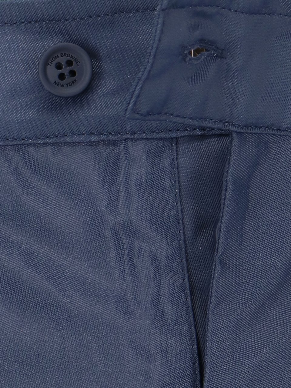 Thom Browne Navy Blue Shorts with White 4-Bar Stripe Detail Blauw
