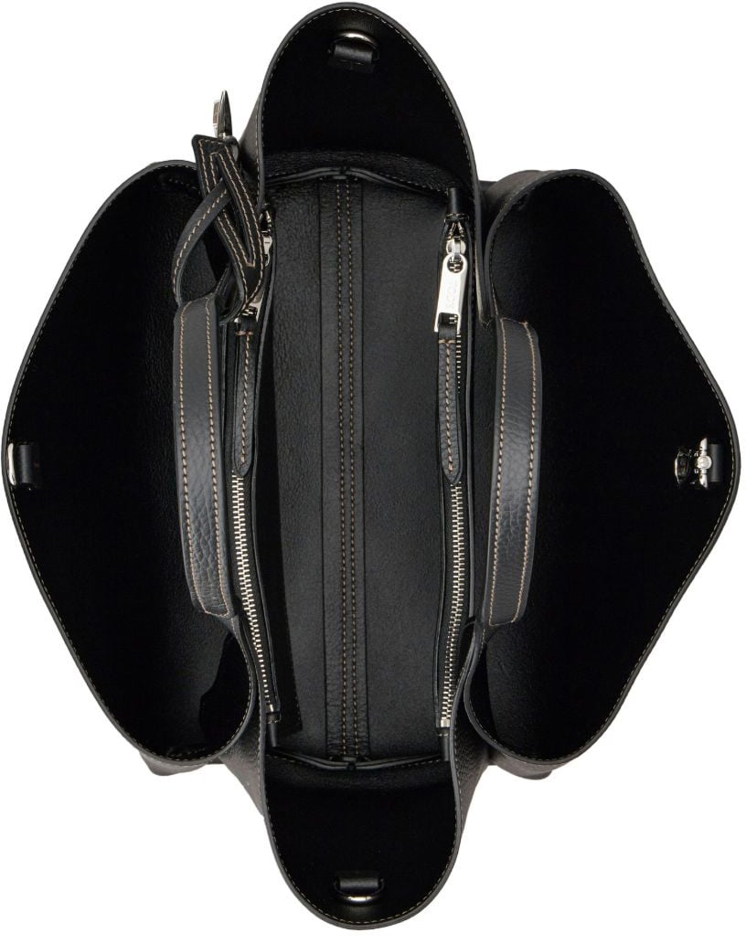 Tod's Grained Leather Tote Bag With Debossed Logo Zwart