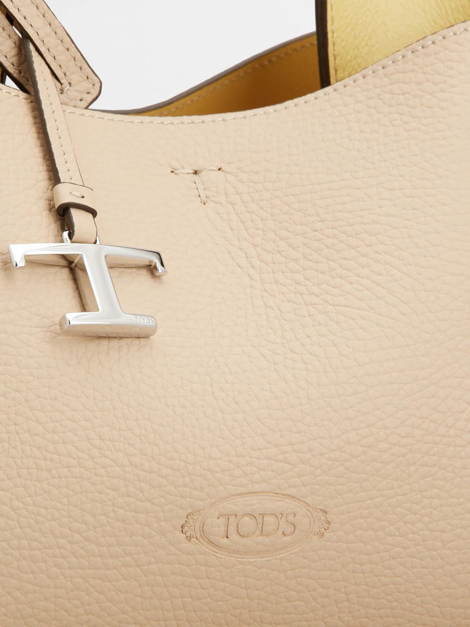 Tod's Neutral Textured Leather Handbag Neutraal