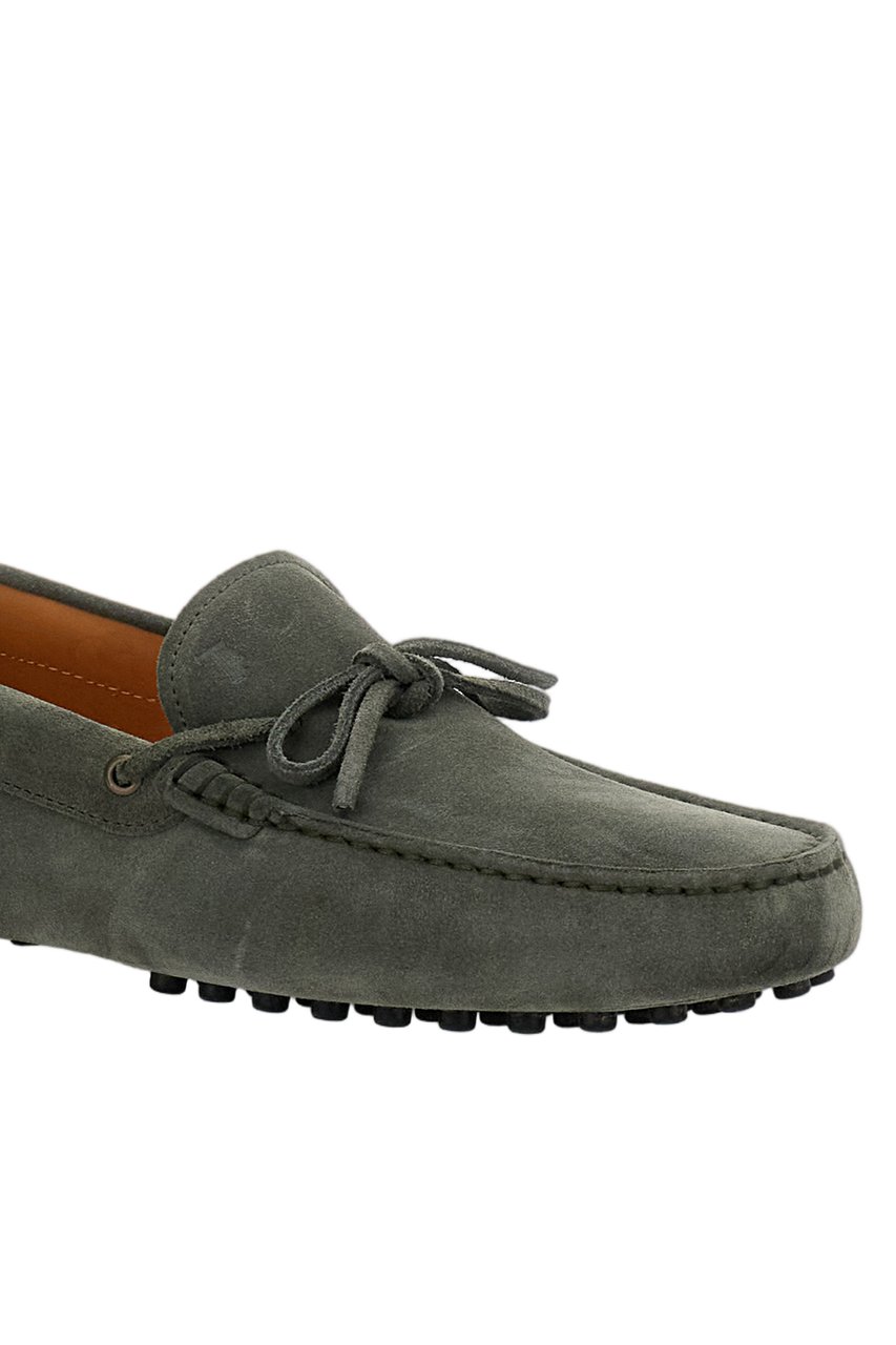 Tod's Nubuck Green Loafers with Handcrafted Topstitching Groen