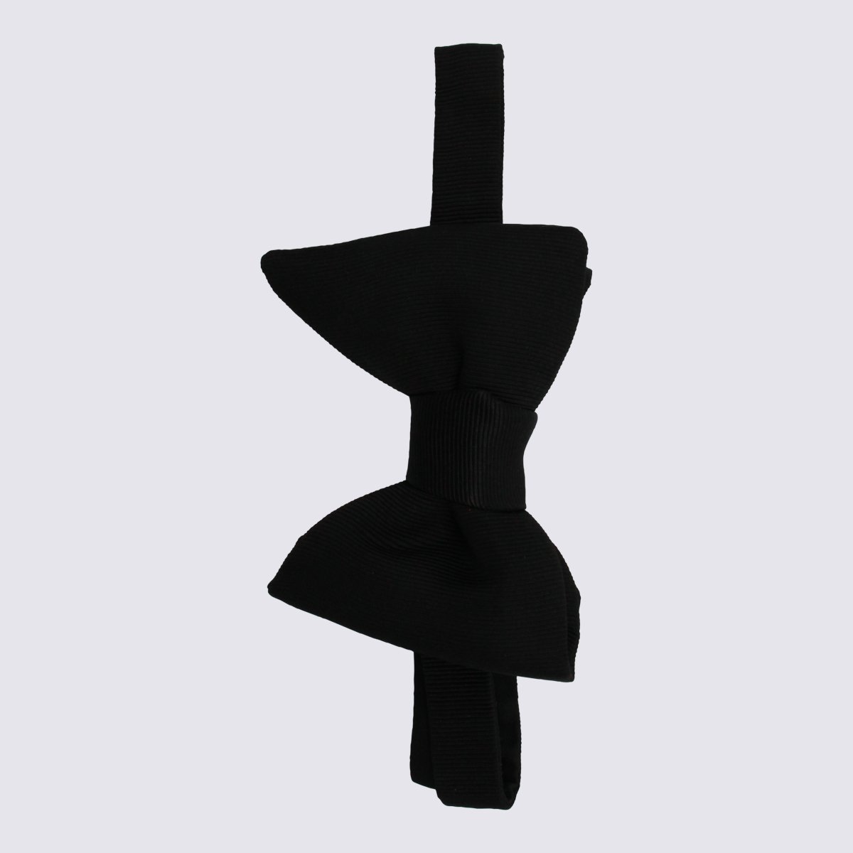 Tom Ford Silk Bow Tie with Adjustable Strap and Hook Closure Zwart