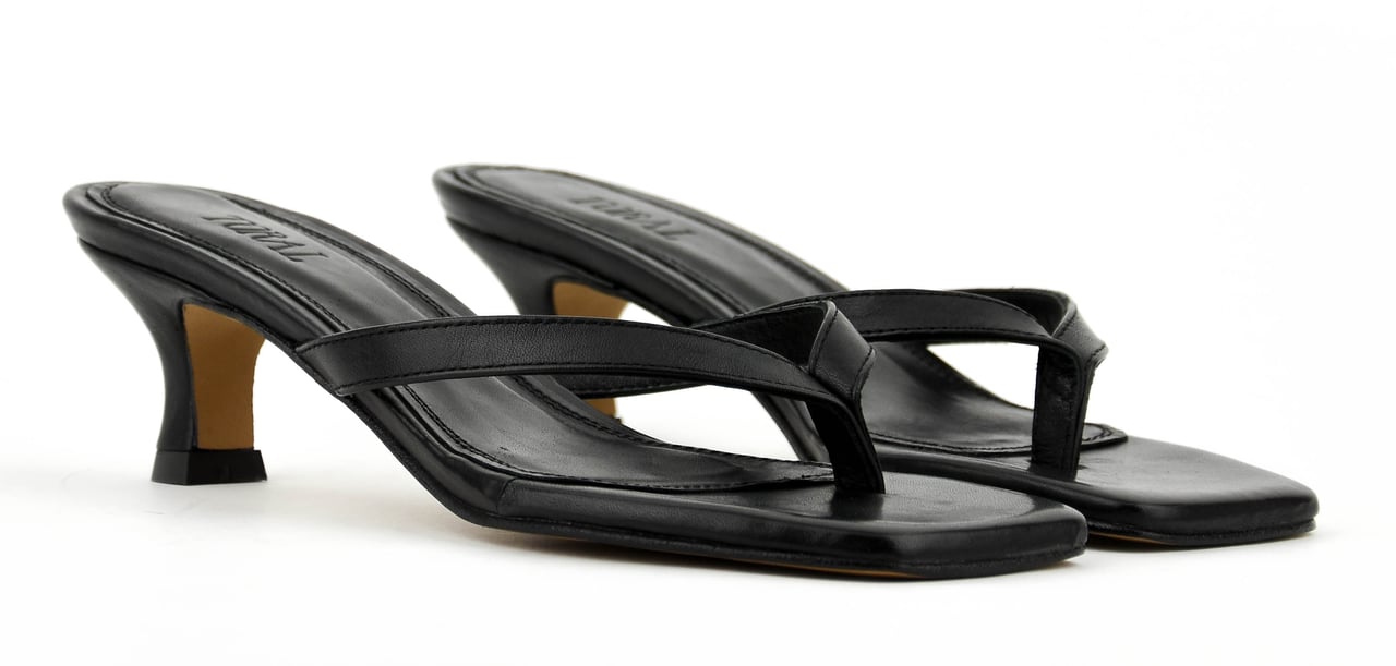 Toral Rocio Thong Sandal Black Zwart