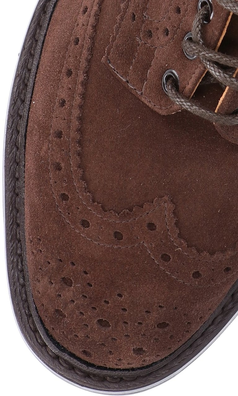 Tricker's Brogue-Style Suede Flat Shoes With Wingtip Accents Bruin