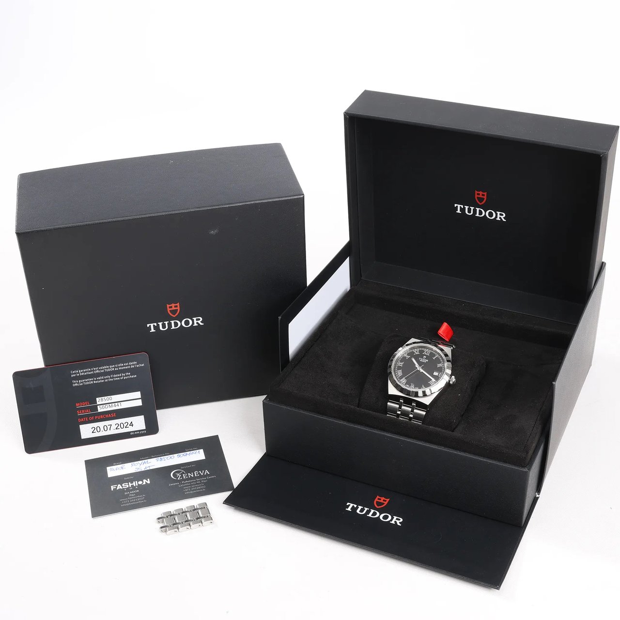Tudor Tudor Royal 28500 50DM441 SS AT Black Dial Watch with Black Dial Zwart