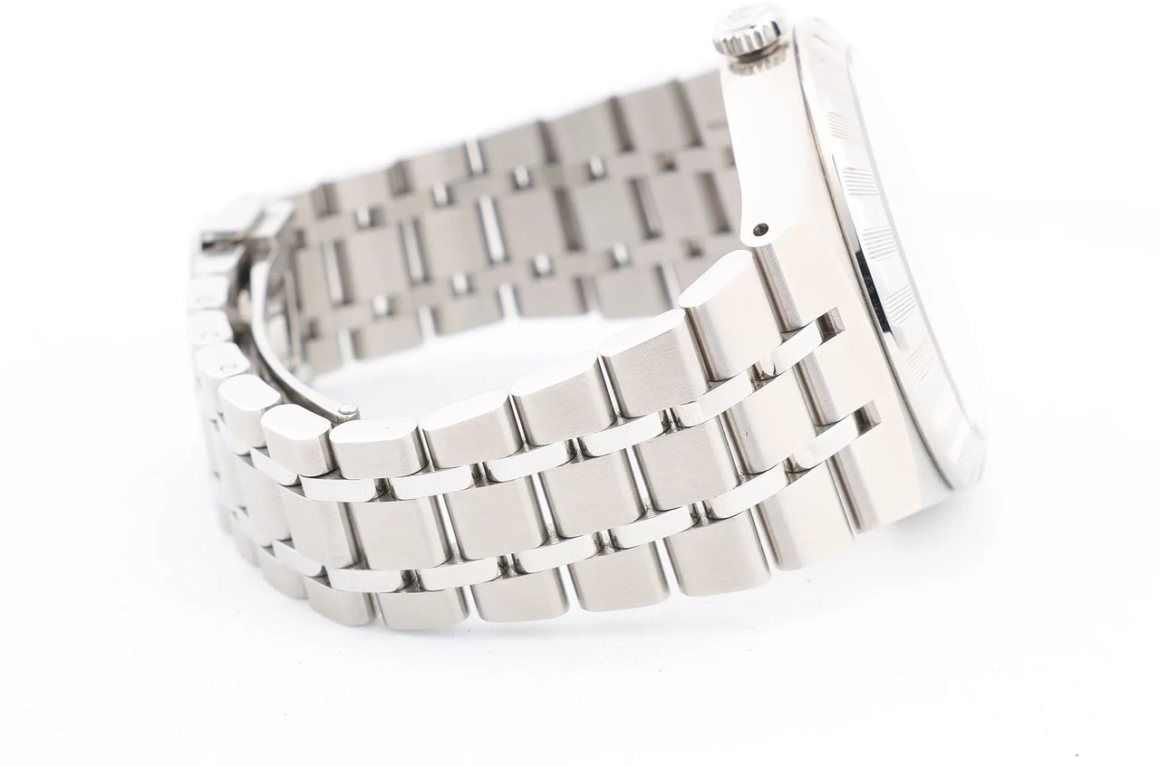 Tudor Tudor Royal 28500 50DM441 SS AT Black Dial Watch with Black Dial Zwart