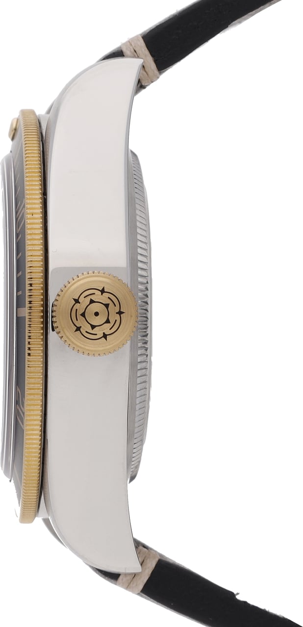 Tudor Black Bay Zwart