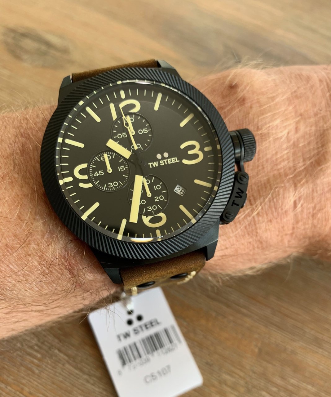 TW Steel TW Steel TWCS107 Canteen Steel Chrono Bruin leer 45mm Zwart