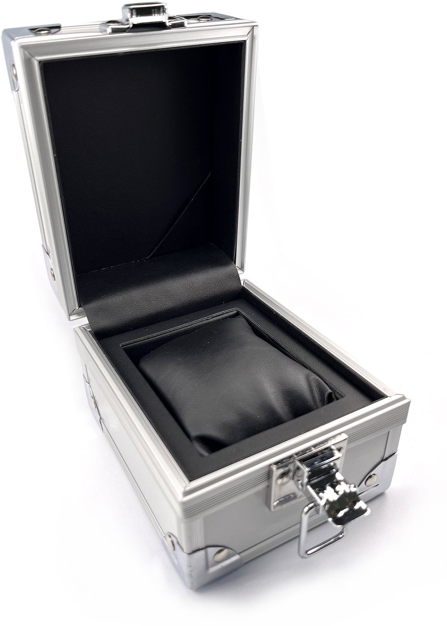 TW Steel TW Steel TWTO1 Tonneau Staal Zw 42-50mm Zilver