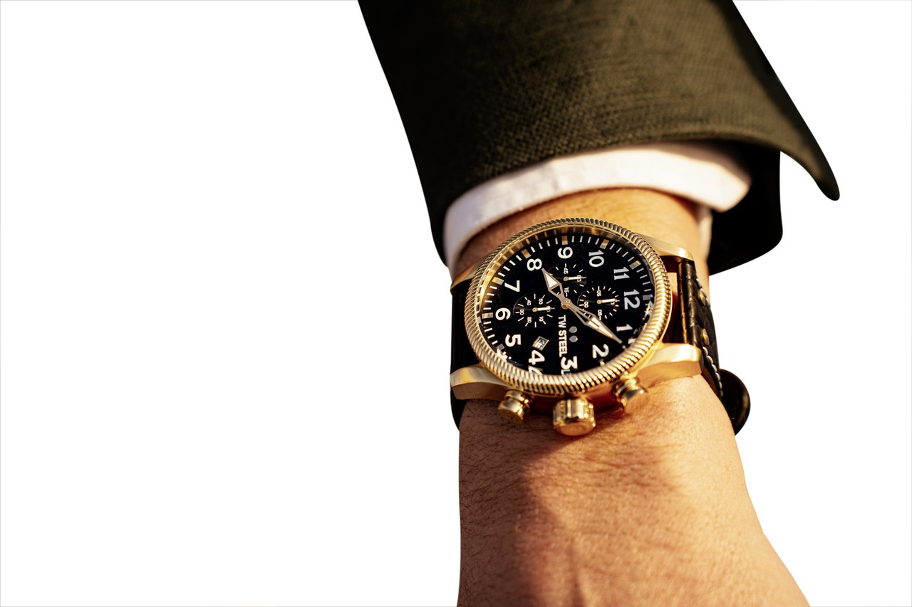 TW Steel TW Steel TWVS115 New Volante YG Chrono Zwart leer 48mm Goud