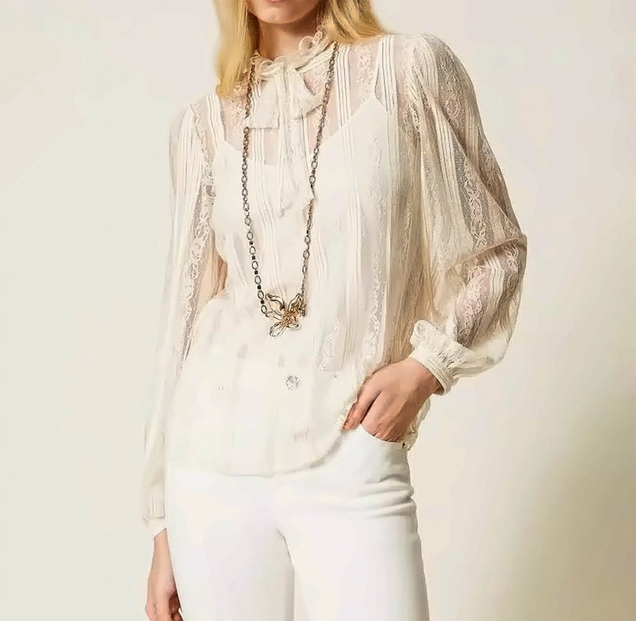 Twin-set Righeh Lace Ribbon Tie Blouse Neutraal