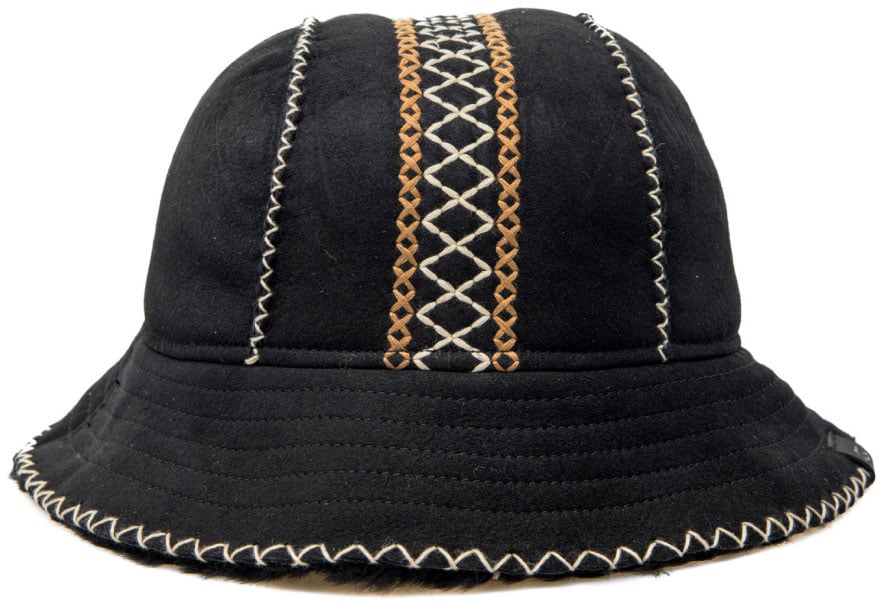 UGG Atherson Embroidered Sheepskin Bucket Hat Zwart