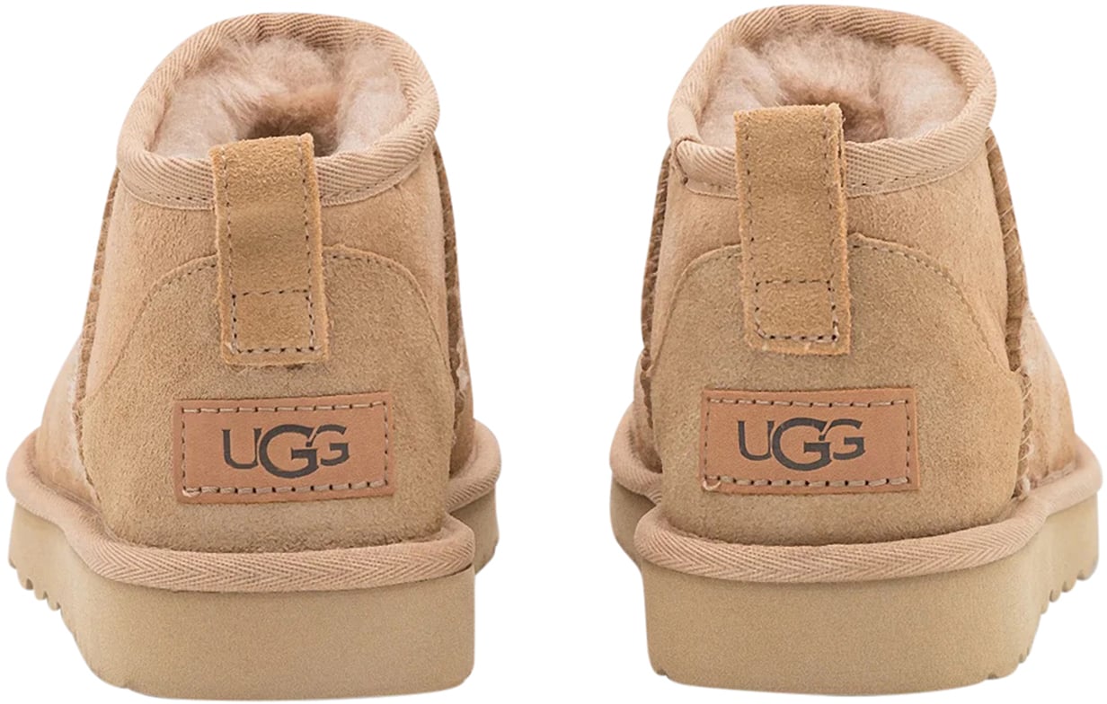 UGG Classic Ultra Mini Zwart