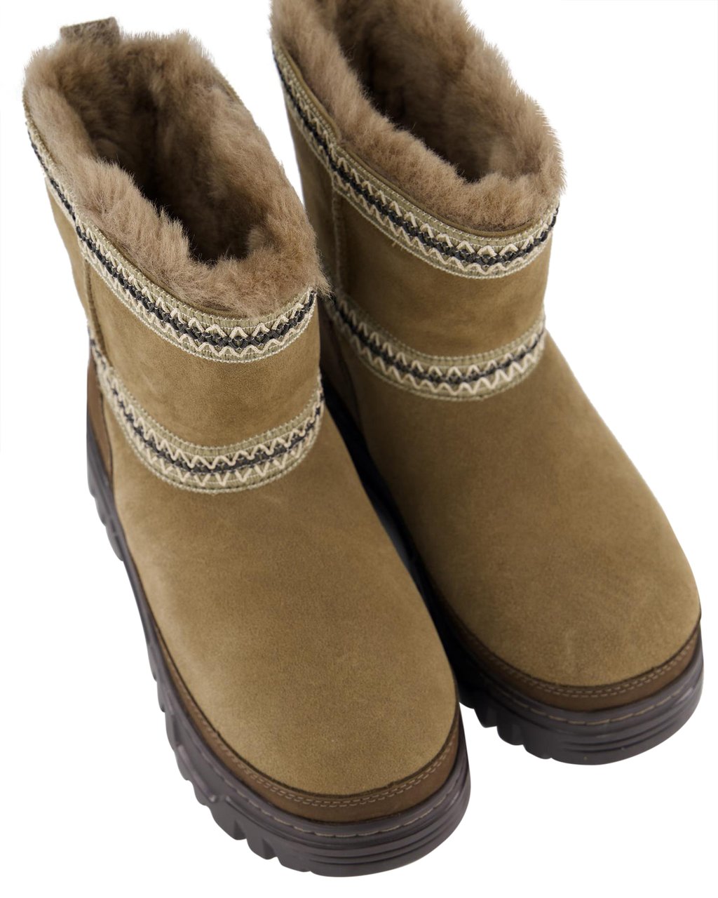 UGG Dames Classic Short Weather Hybrid Bruin