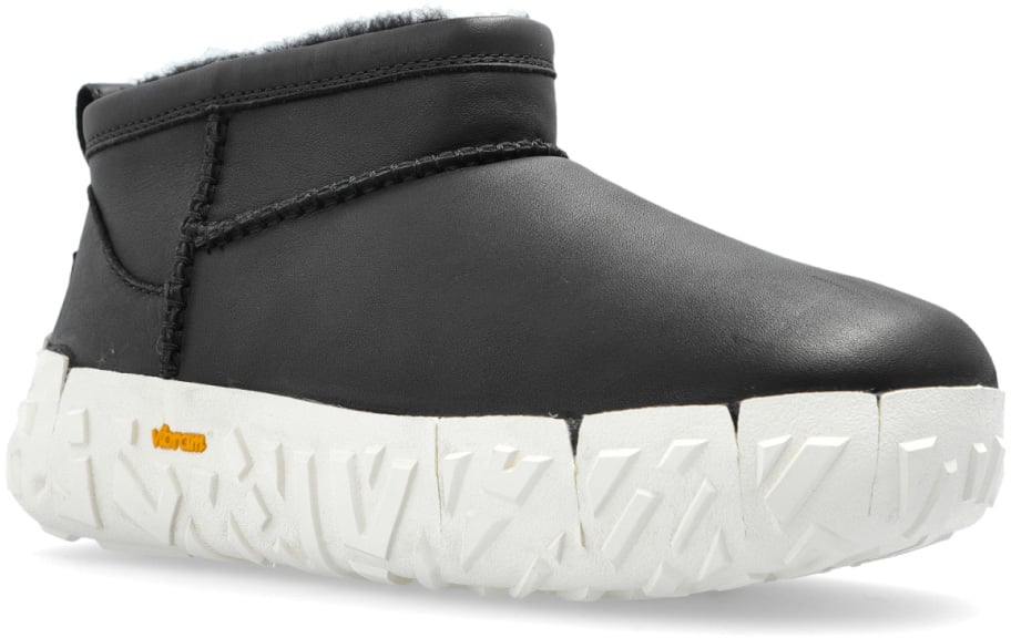 UGG Classic Ultra Mini Wrap Tech Boots Zwart