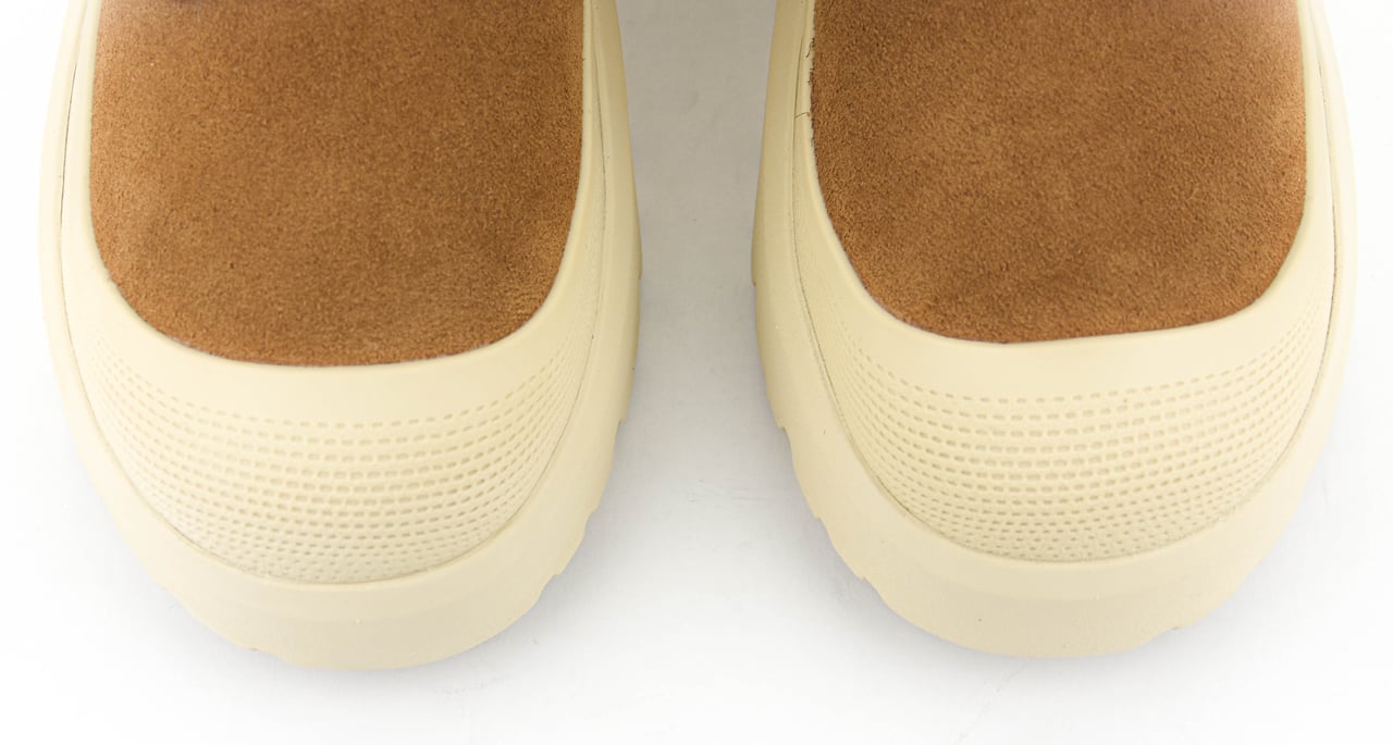 UGG Neumel Weather Hybrid Chestnut Bruin