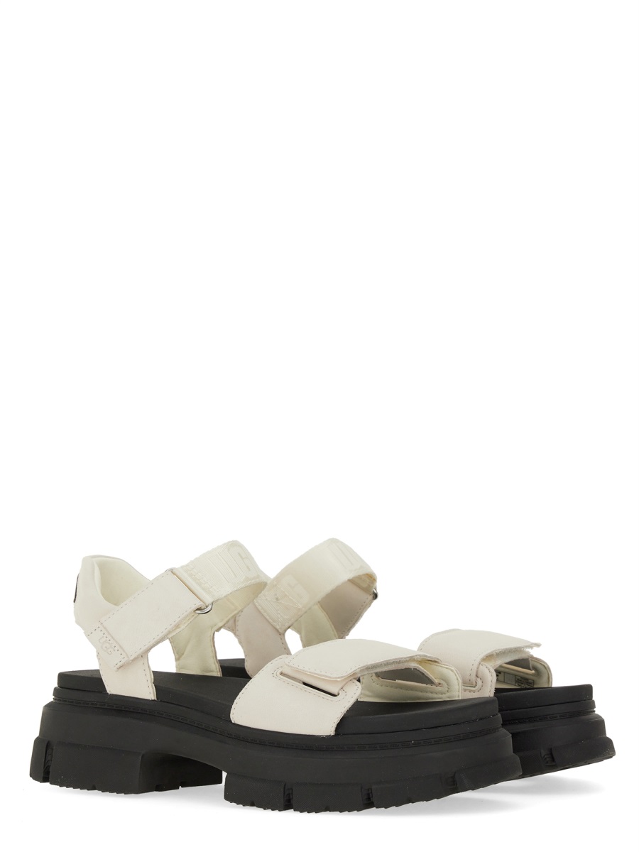UGG SANDAL "ASHTON" Wit