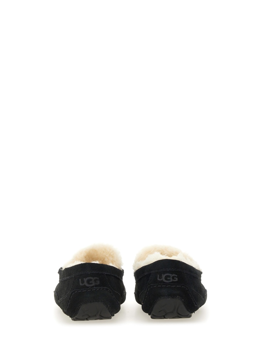 UGG SLIP-ON LOAFER "LINSCOT" Zwart