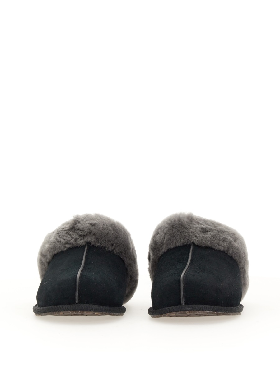 UGG SLIP-ON SANDAL "SCUFFETTE II" Zwart