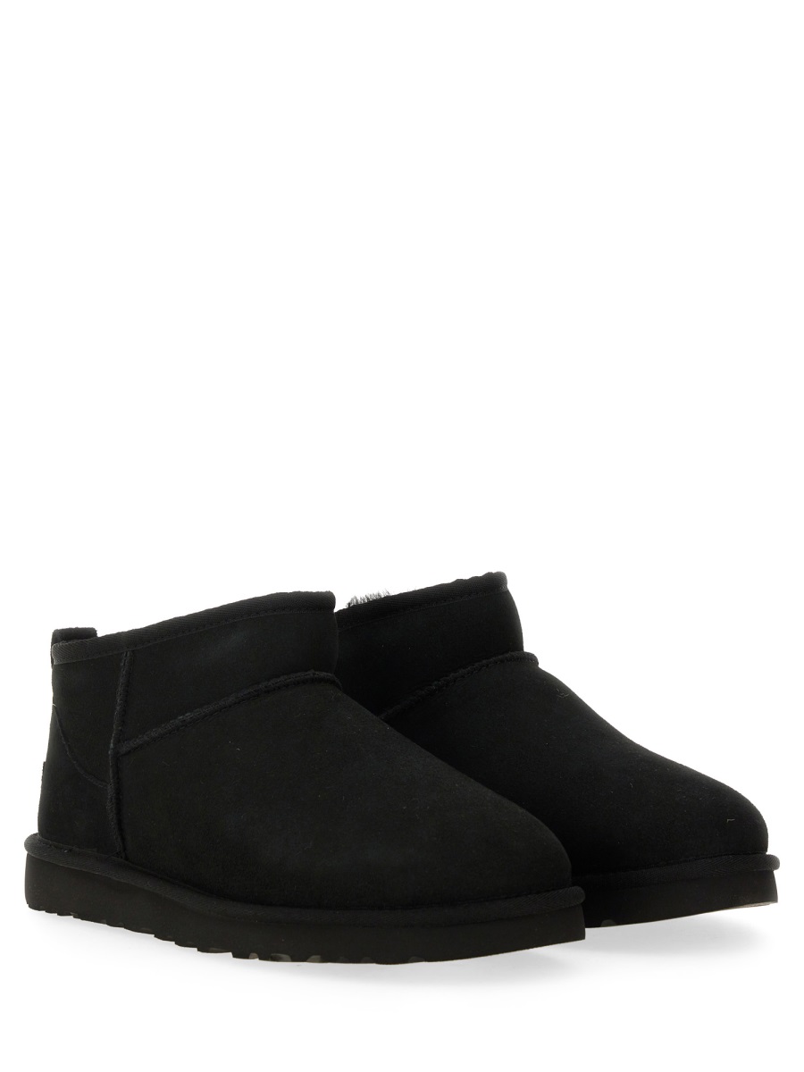 UGG BOOT CLASSIC ULTRA MINI Zwart