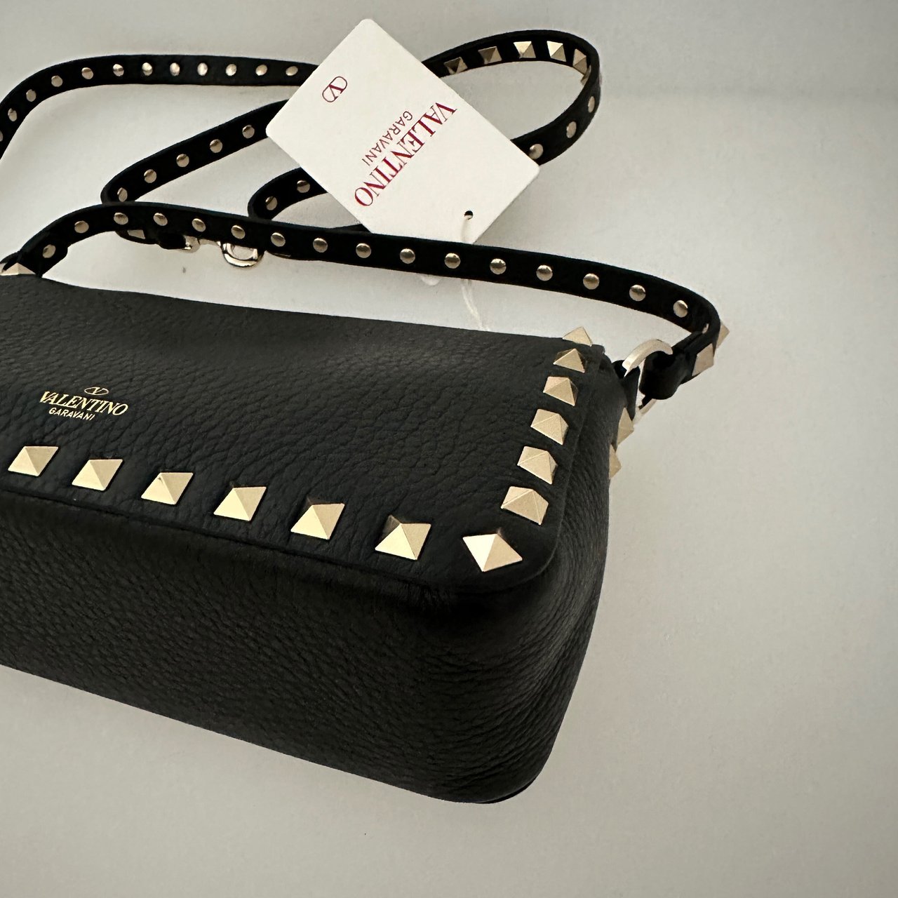 Valentino Valentino kleine Rockstud Schultertasche Kalbsleder schwarz / neuwertig Zwart
