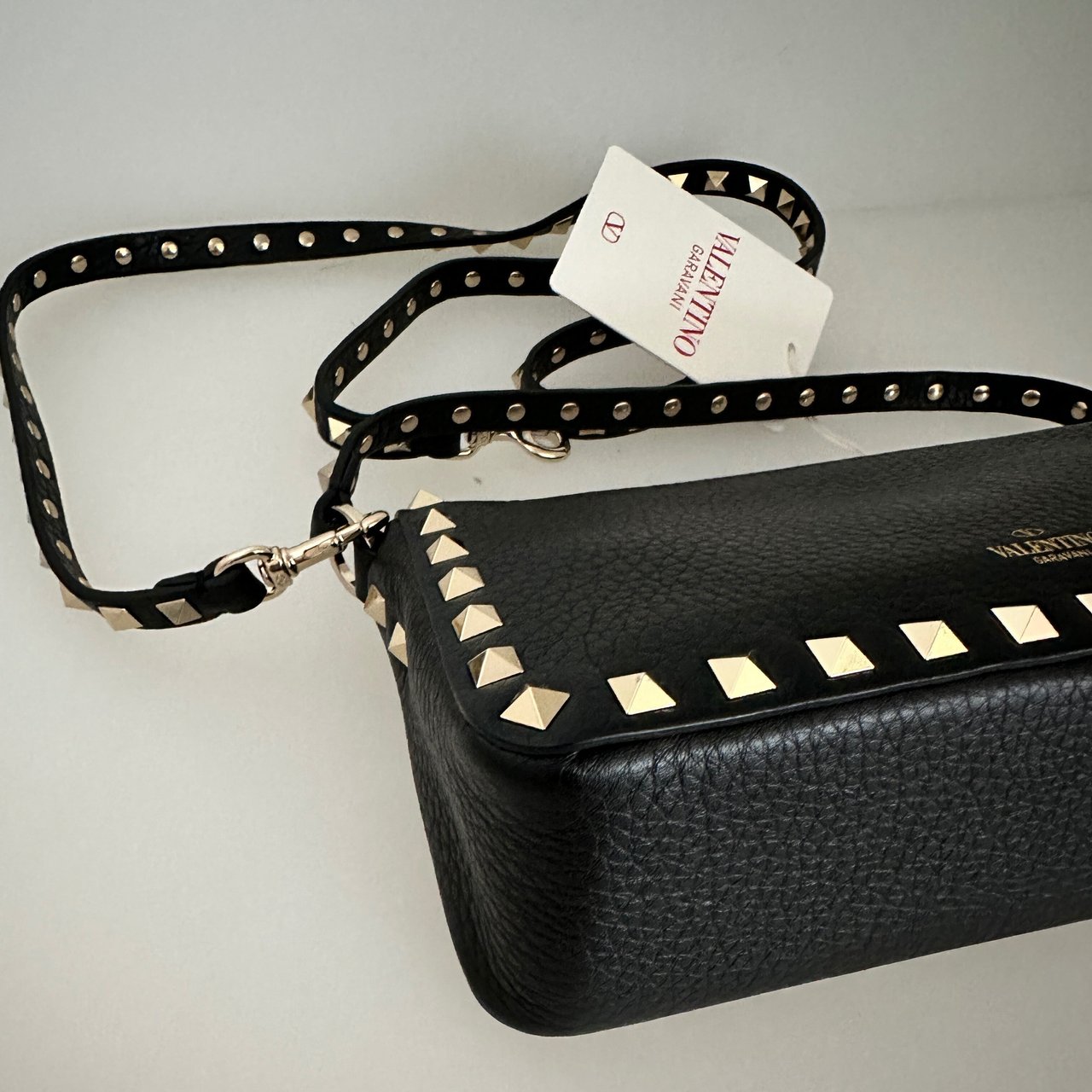 Valentino Valentino kleine Rockstud Schultertasche Kalbsleder schwarz / neuwertig Zwart