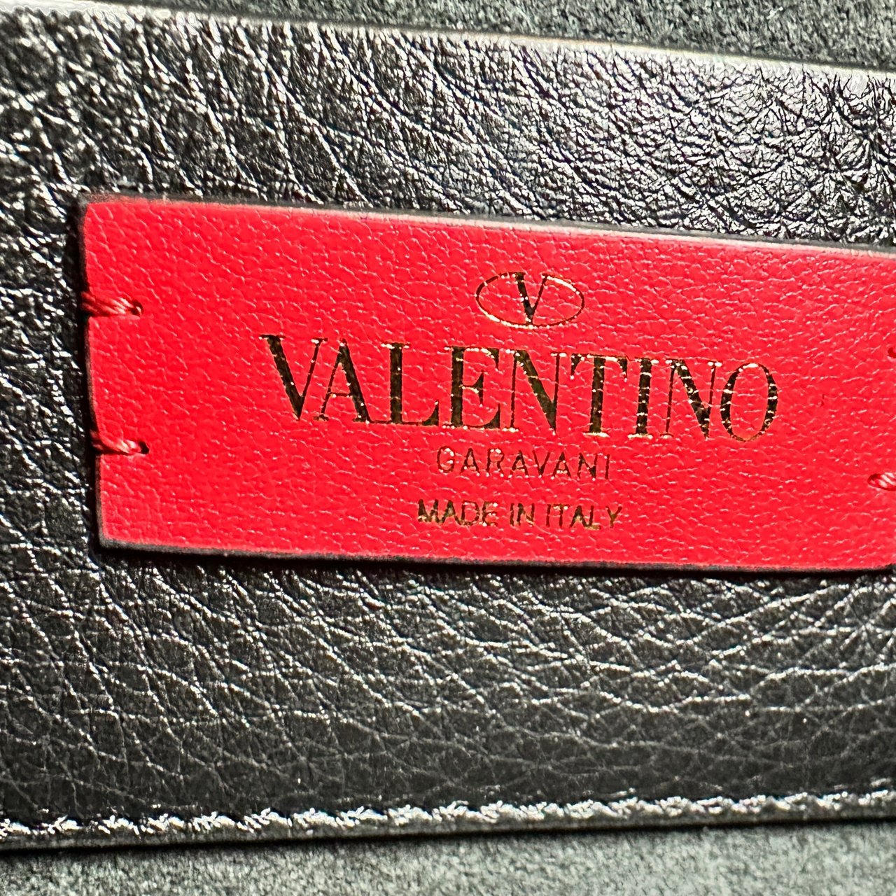 Valentino Valentino kleine Rockstud Schultertasche Kalbsleder schwarz / neuwertig Zwart