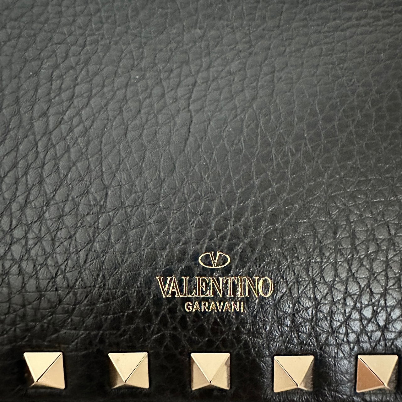 Valentino Valentino kleine Rockstud Schultertasche Kalbsleder schwarz / neuwertig Zwart