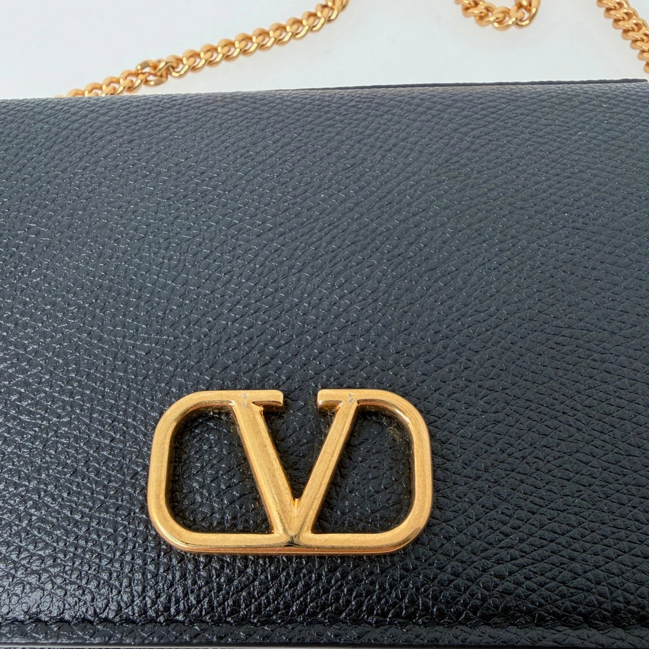 Valentino VLogo Wallet on Chain Calfskin Black Divers