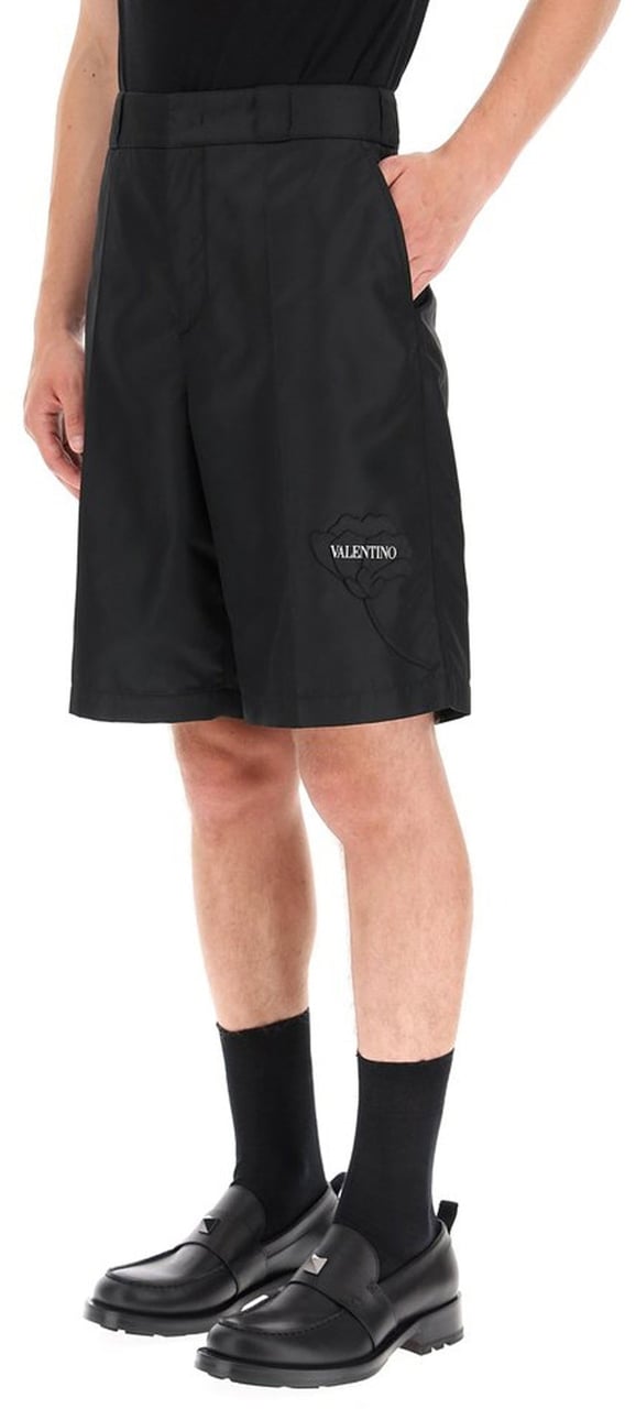 Valentino Flower Embroidery Bermuda Shorts Zwart