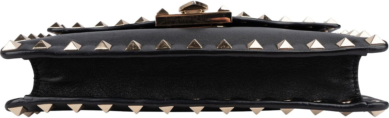 Valentino Valentino Garavani Rockstud Flap Crossbody Bag Zwart