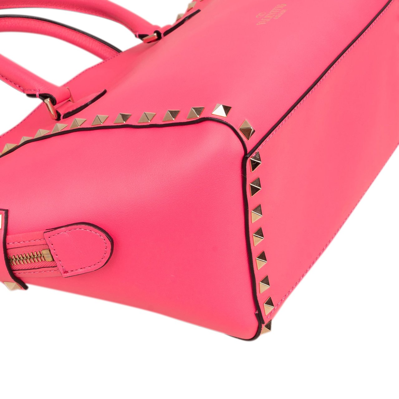 Valentino Garavani Neon Pink Leather Rockstud Handbag Rood