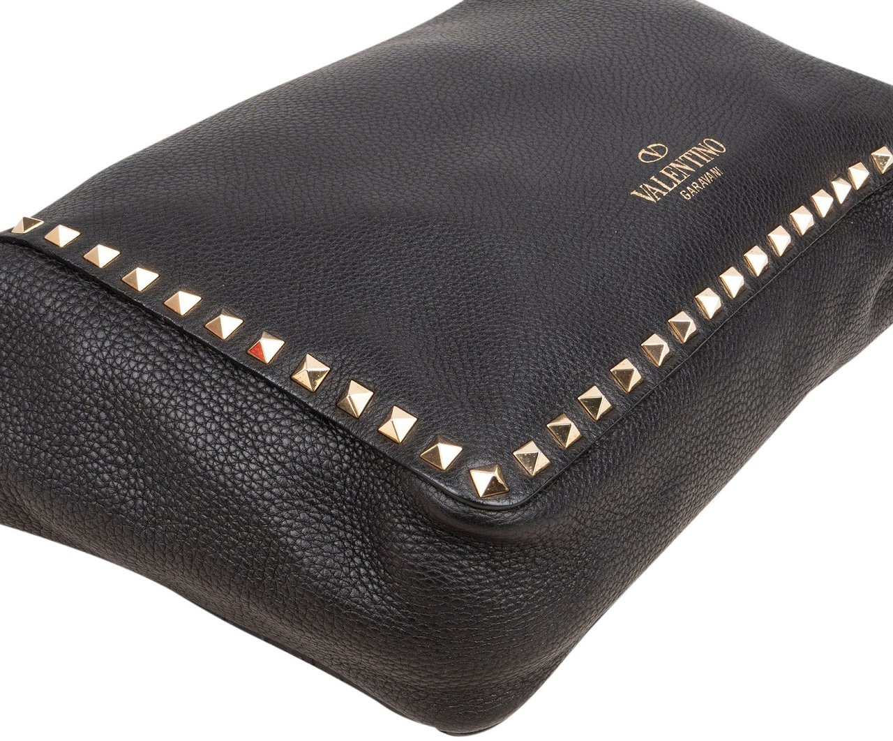 Valentino Valentino Garavani Grained Leather Rockstud Crossbody Bag Zwart