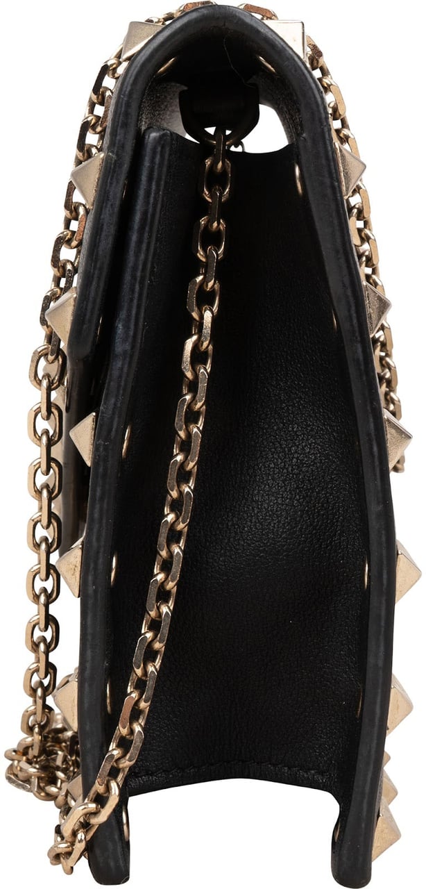Valentino Garavani Leather Rockstud Envelope Wallet On Chain Crossbody Bag Zwart