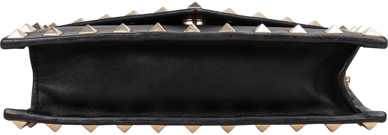 Valentino Garavani Leather Rockstud Envelope Wallet On Chain Crossbody Bag Zwart