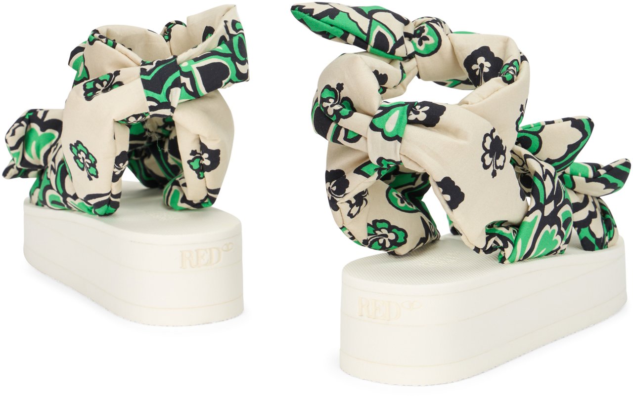 Valentino Platform sandal with casual and summer design Wit