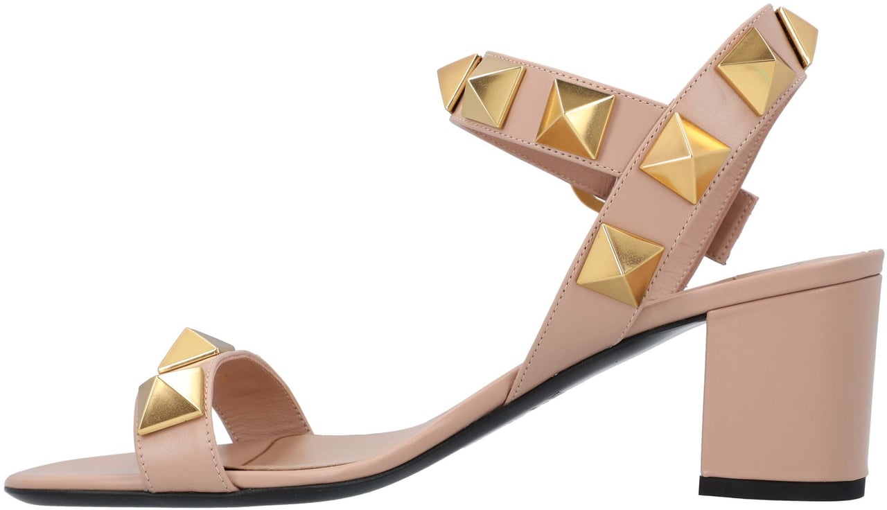 Valentino Roman Stud Calfskin Sandal Roze