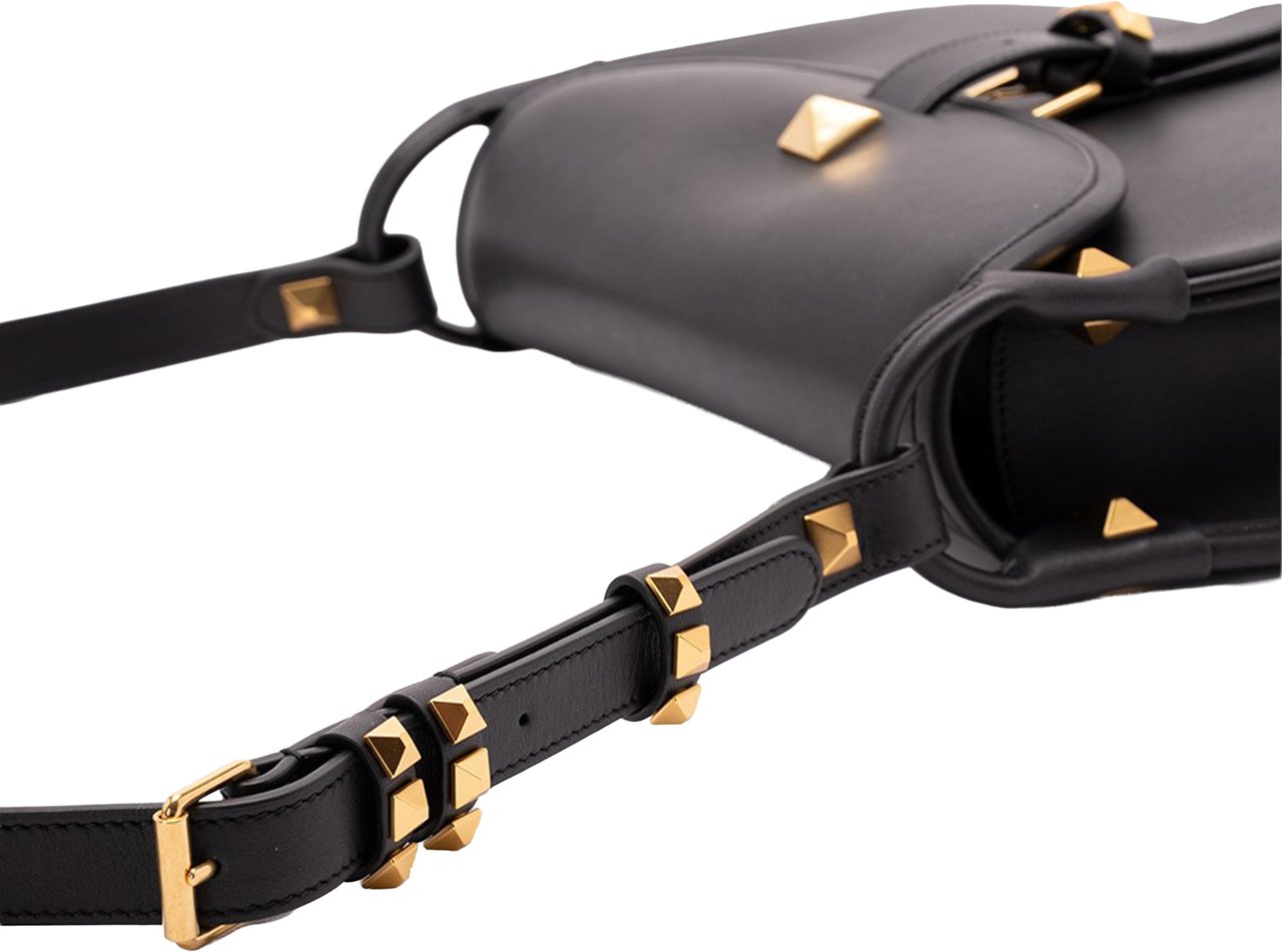 Valentino Black Curved Leather Pyramid Stud Bag Zwart