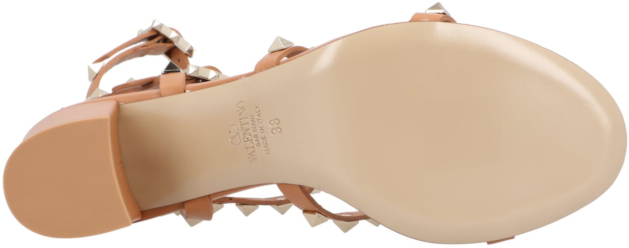 Valentino Rockstud Sandals Bruin