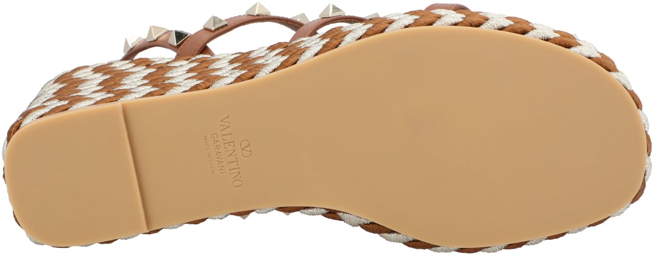 Valentino Rockstud Calfskin Wedges With Straps Bruin