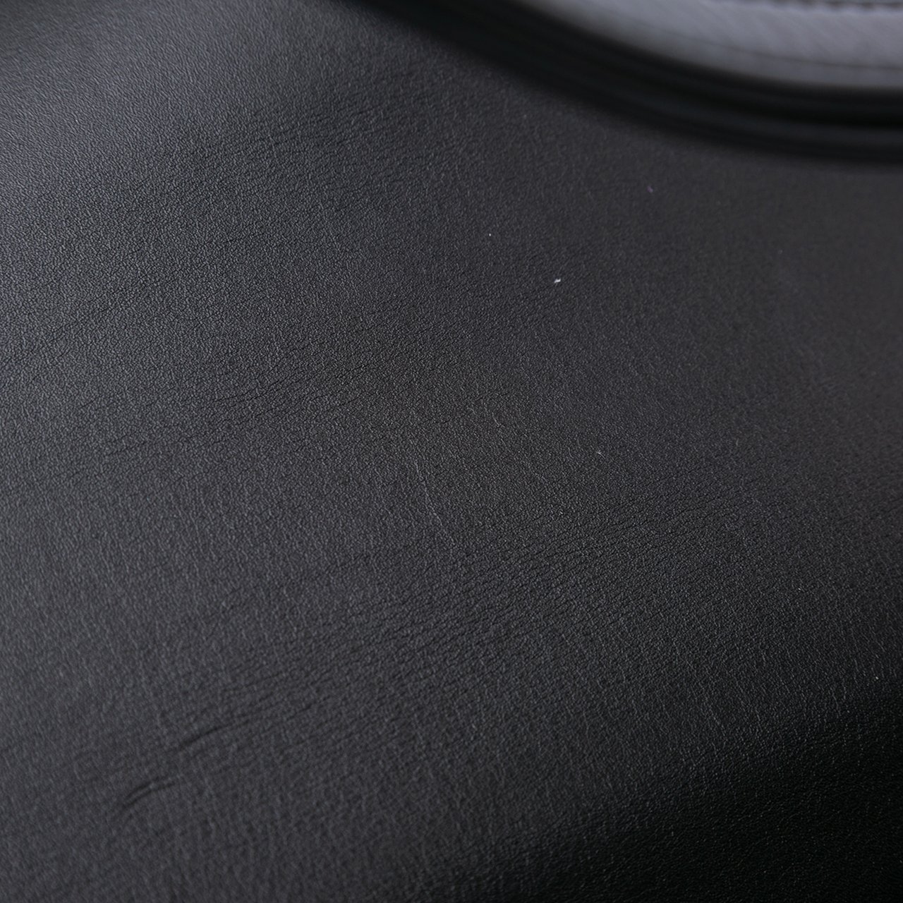 Valentino Medium Leather Vlogo Chain Shoulder Bag Zwart