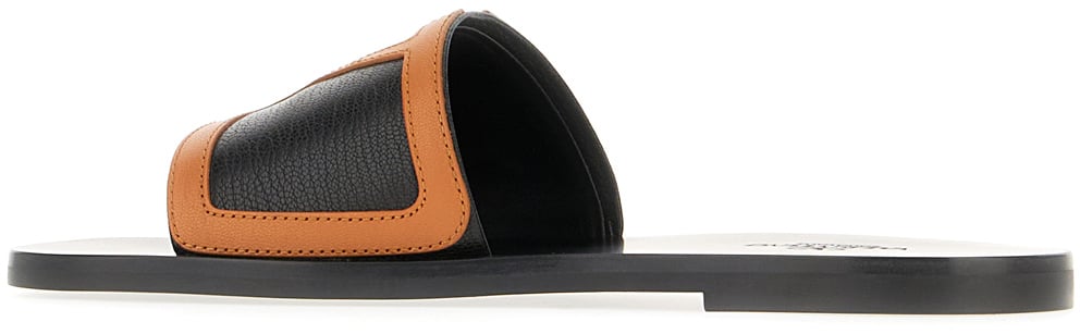 Valentino Valentino Black leather Viva Superstar slippers Zwart