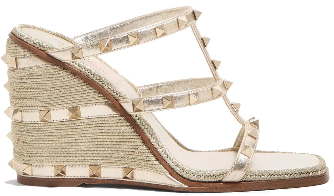 Valentino Valentino Garavani Rockstud Wedge Mules Goud