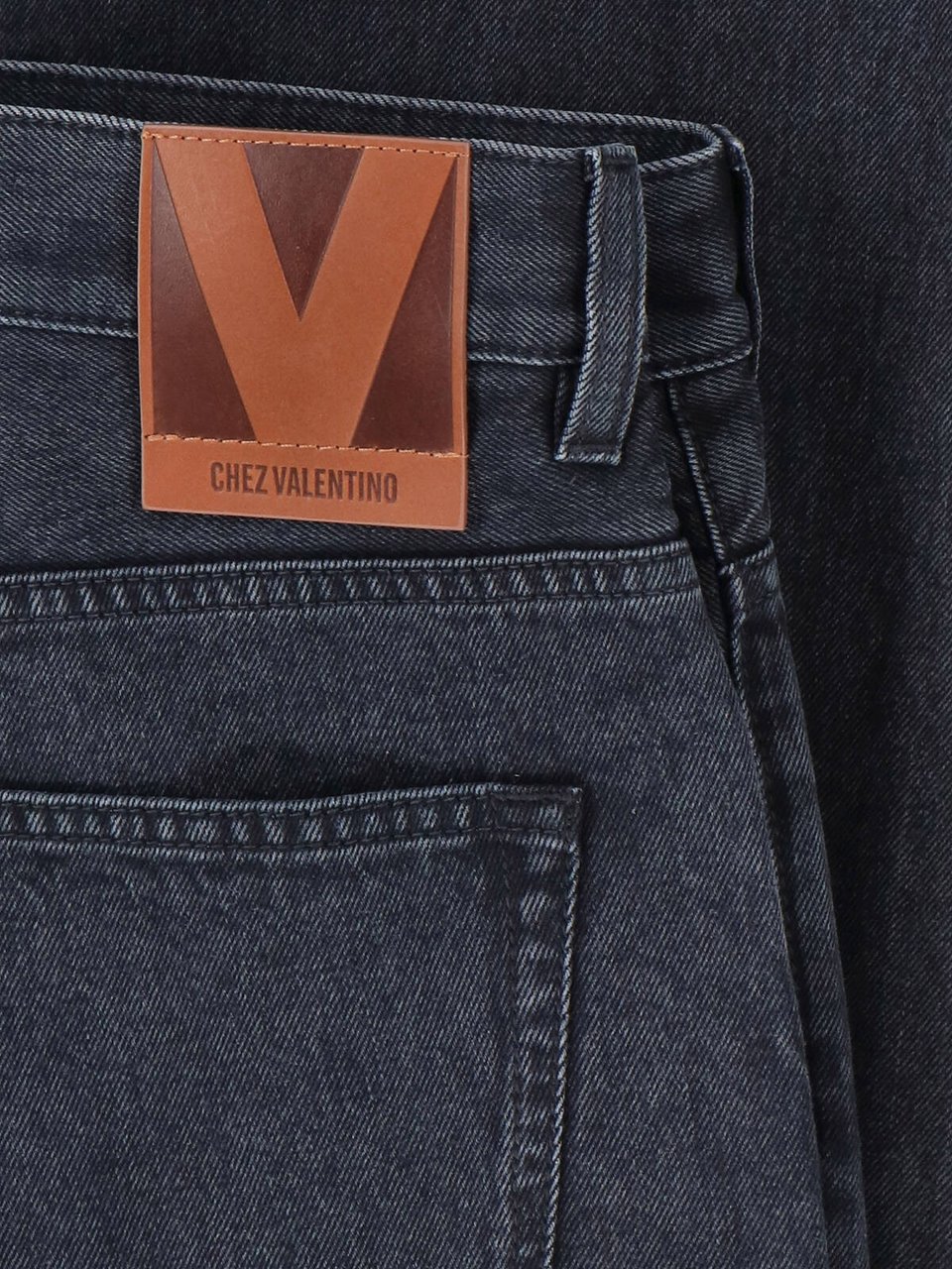Valentino Straight-Leg Black Denim Jeans with Logo Patch Blauw