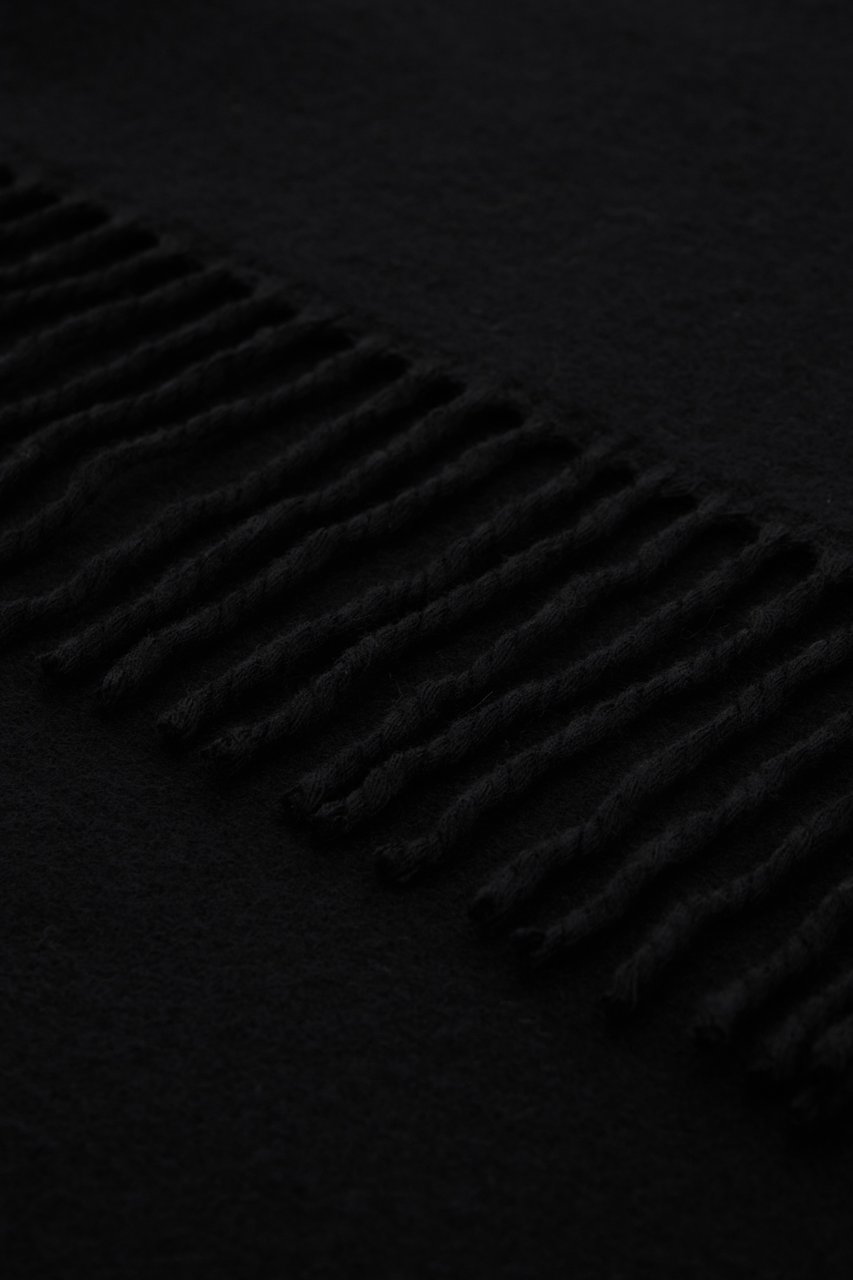 Valentino Valentino Garavani Black wool scarf Zwart
