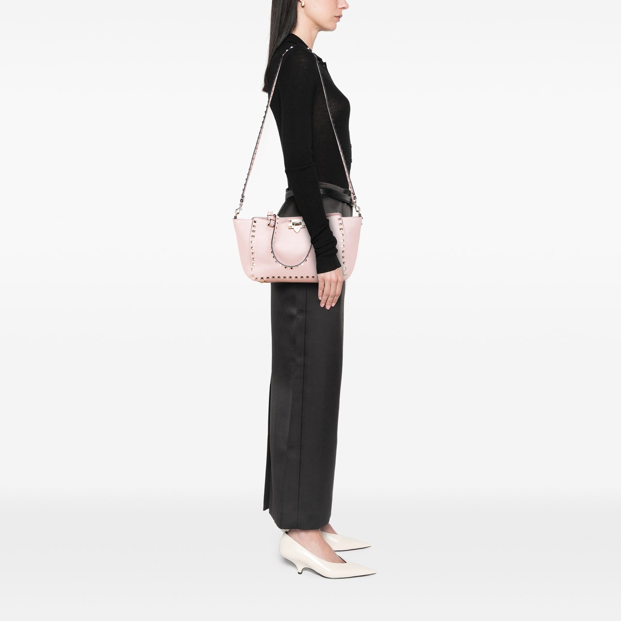Valentino Small Grained Calfskin Rockstud Trapeze Satchel Roze